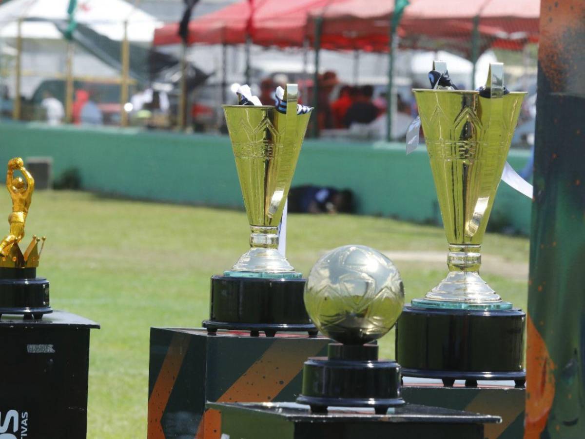 Chicas roban suspiros en la final y ambientazo para el Choloma-Independiente