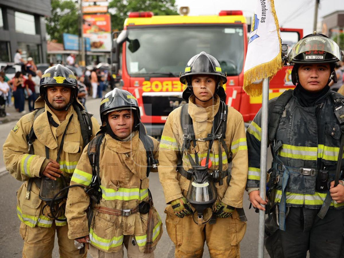 Sampedranos se visten de color y alegría en su desfile de carrozas