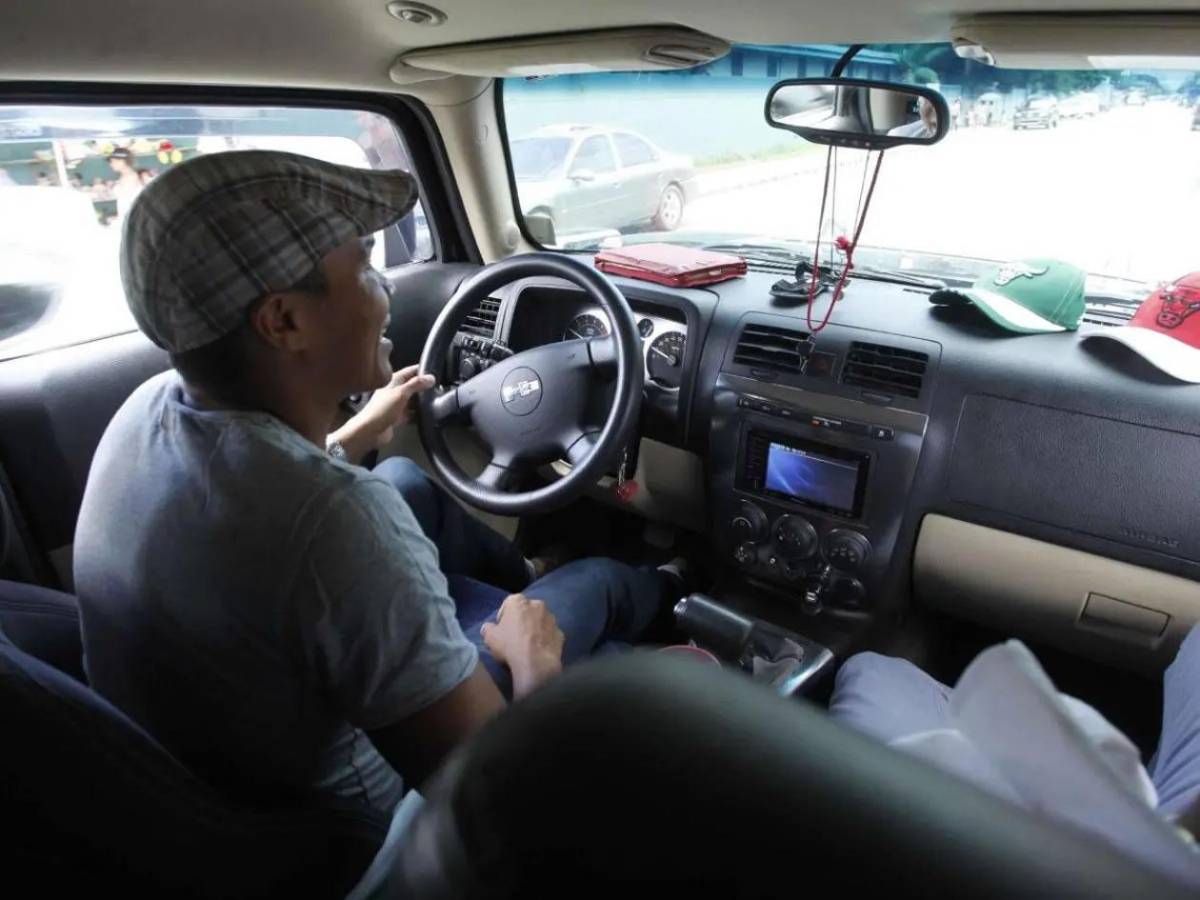 Así era la lujosa vida de 'Rambo' de León en Italia y su actualidad: autos, fortuna y extravagancias