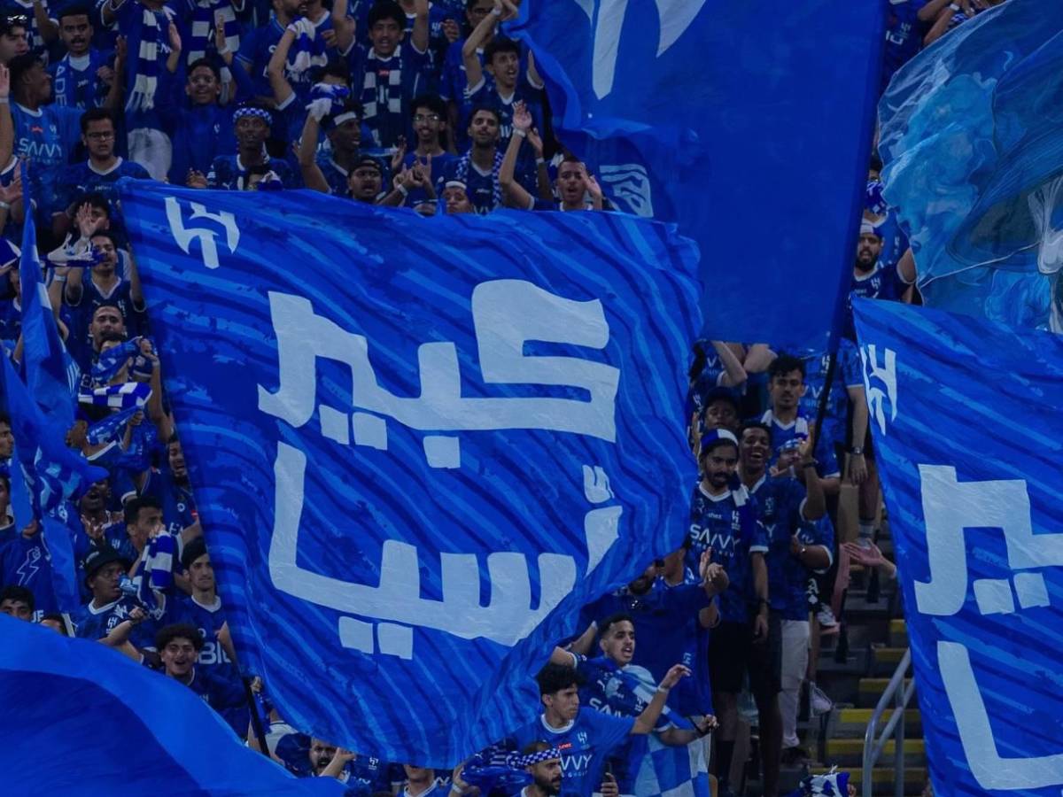 Rival del Real Madrid va por cinco fichajes galácticos, un crack del Barcelona