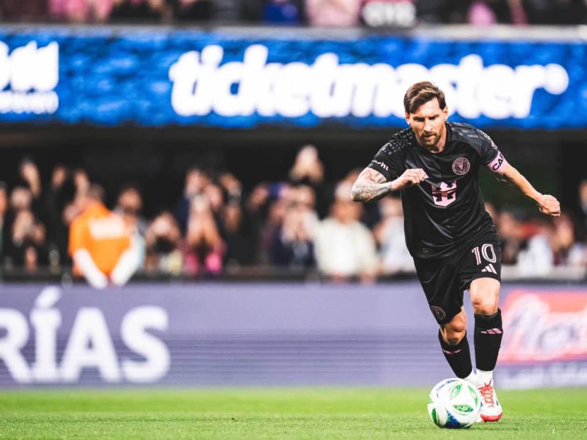 Messi recibe la mejor oferta de todos los tiempos: Jugaría en el lugar menos pensado