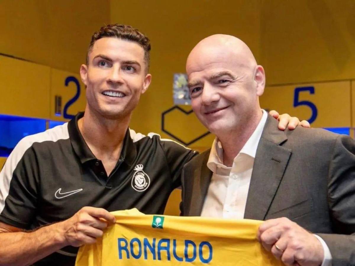 Cristiano evalúa dejar Al Nassr tras la polémica con Benzema; estos clubes podrían ficharlo