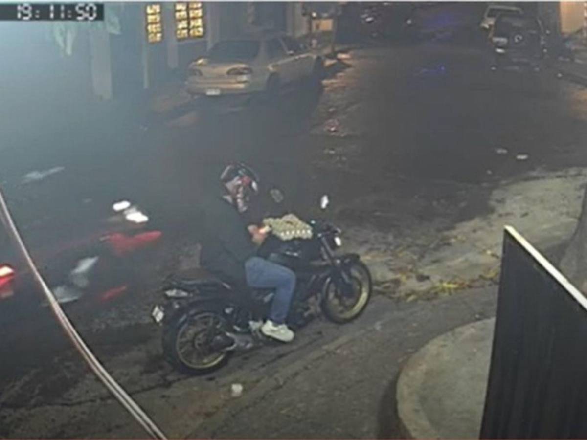 Segundo a segundo: Así le quitaron la motocicleta a un joven en Comayagüela