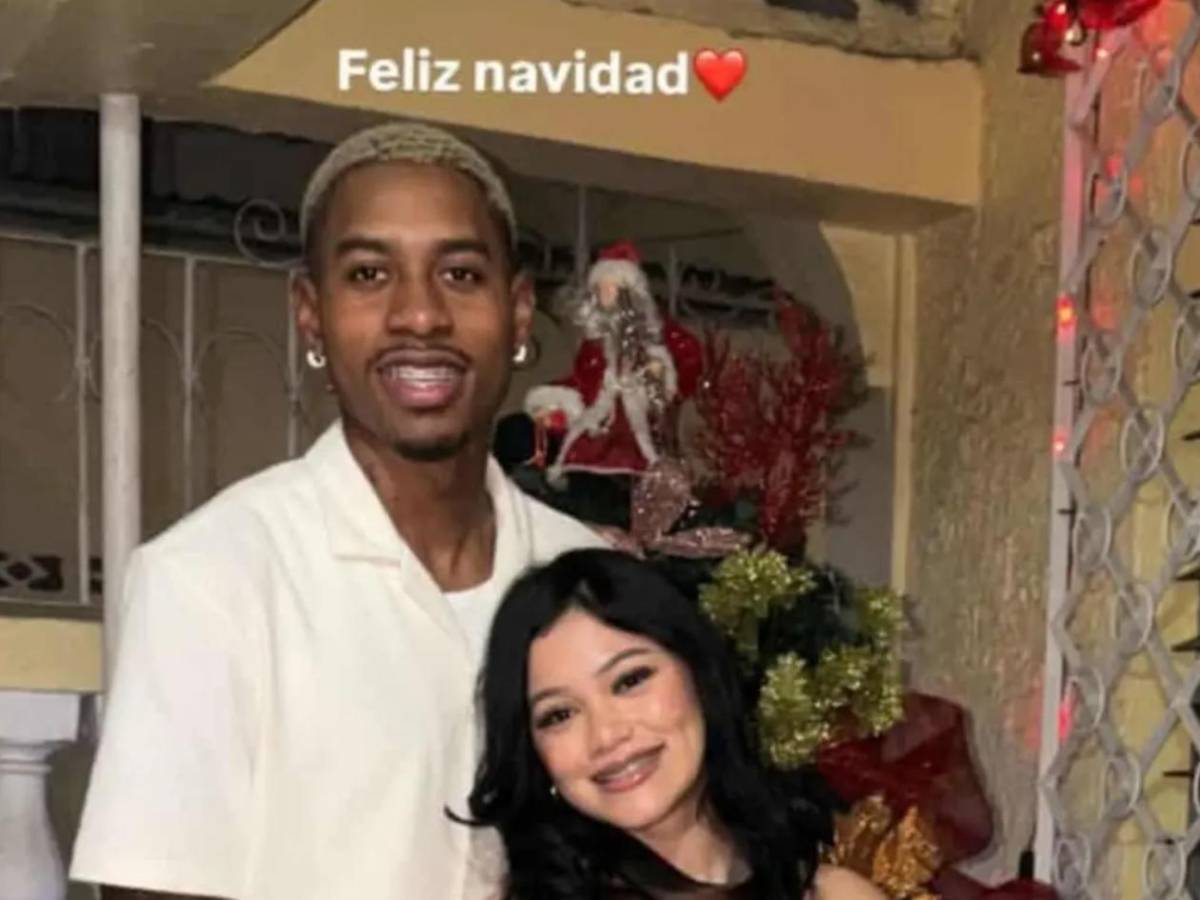 Fotos: Futbolista hondureño sorprendió a joven en Europa con dos gestos