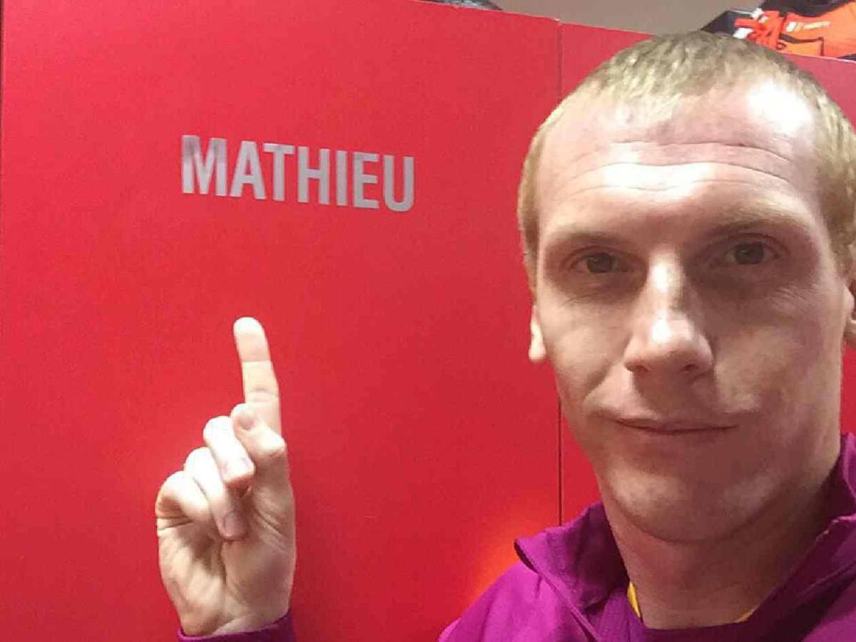 Fue campeón con Barcelona, trabaja en una tienda y sorprende: Tengo problemas