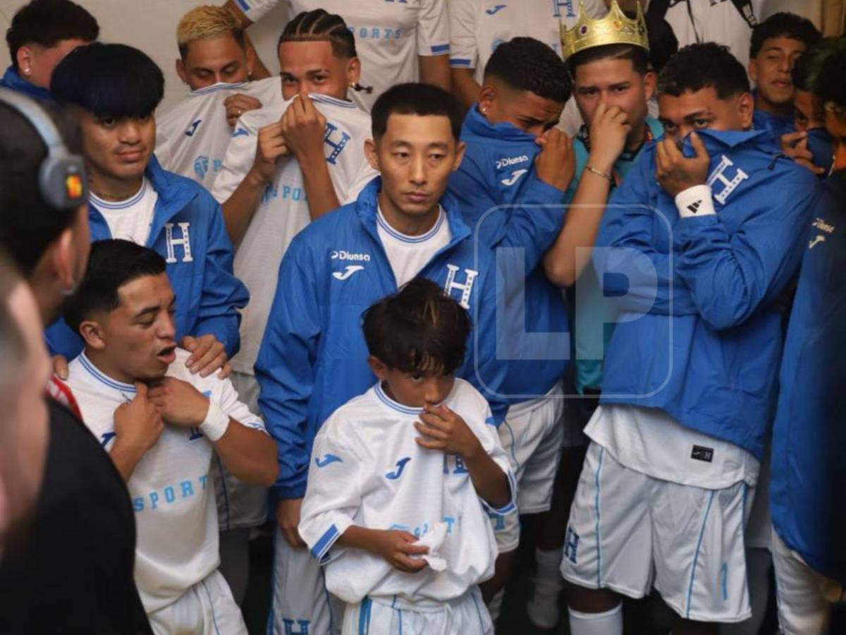 Polache brilla en el show, luego buscan culpable en el camerino