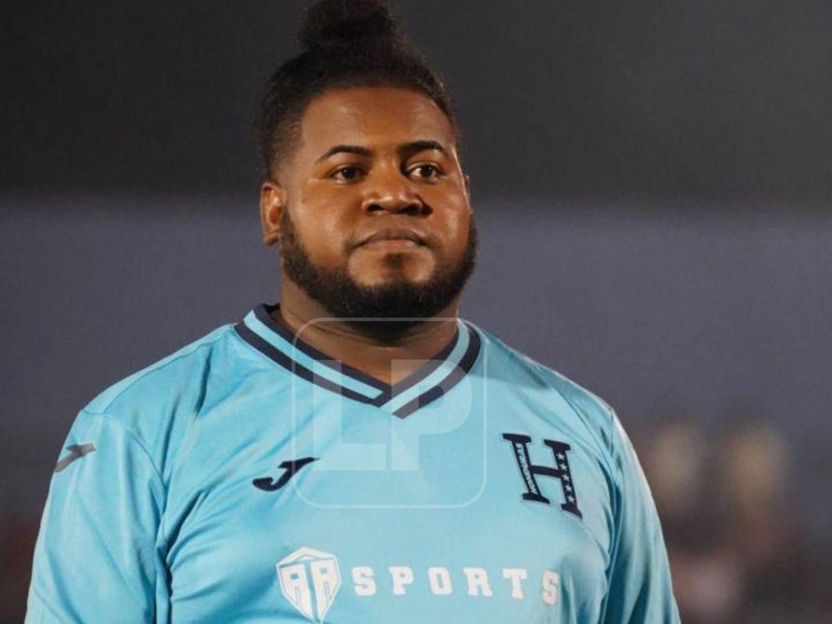 Polache brilla en el show, luego buscan culpable en el camerino