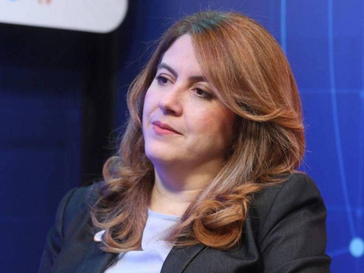 Liberales y empleados del CNE protestan en apoyo a Cossette López y a la democracia