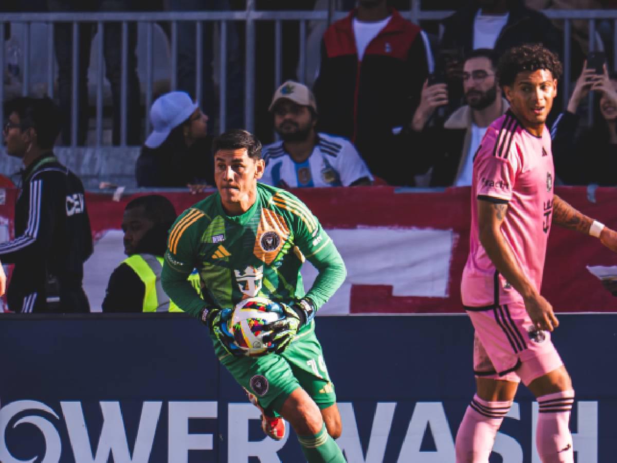 El hondureño David Ruiz fue titular y salió de cambio al minuto 60.