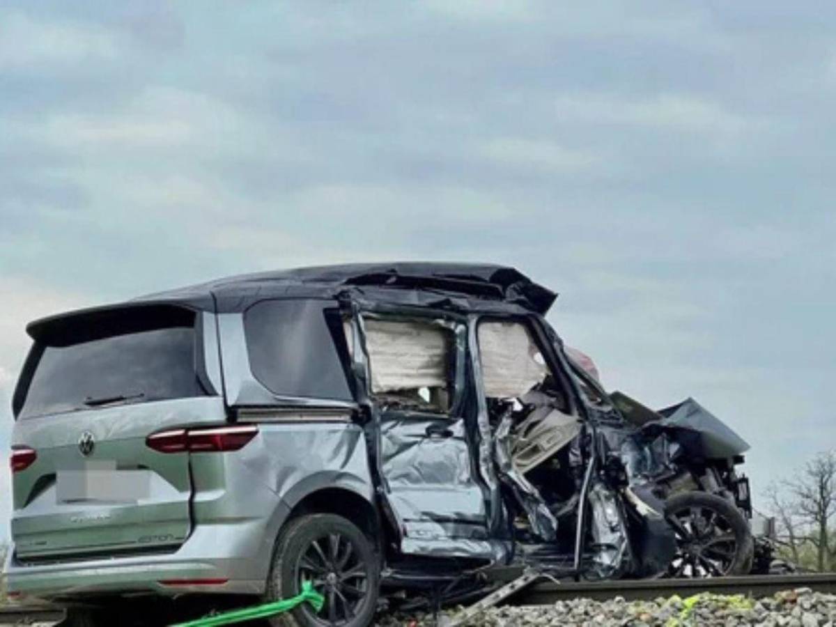 Muere el futbolista en un accidente de tráfico: su coche fue arrollado por un tren