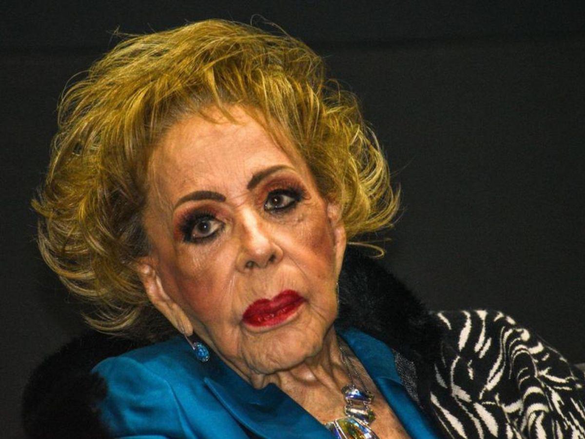 Silvia Pinal abandonó el hospital para no pagar, según Pepillo Origel