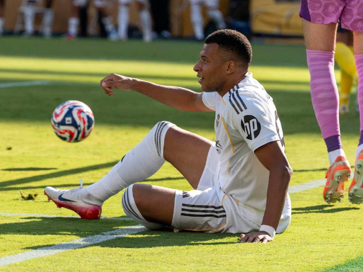 Mbappé: desvelan el curioso motivo que lo mandó al hospital en Estados Unidos