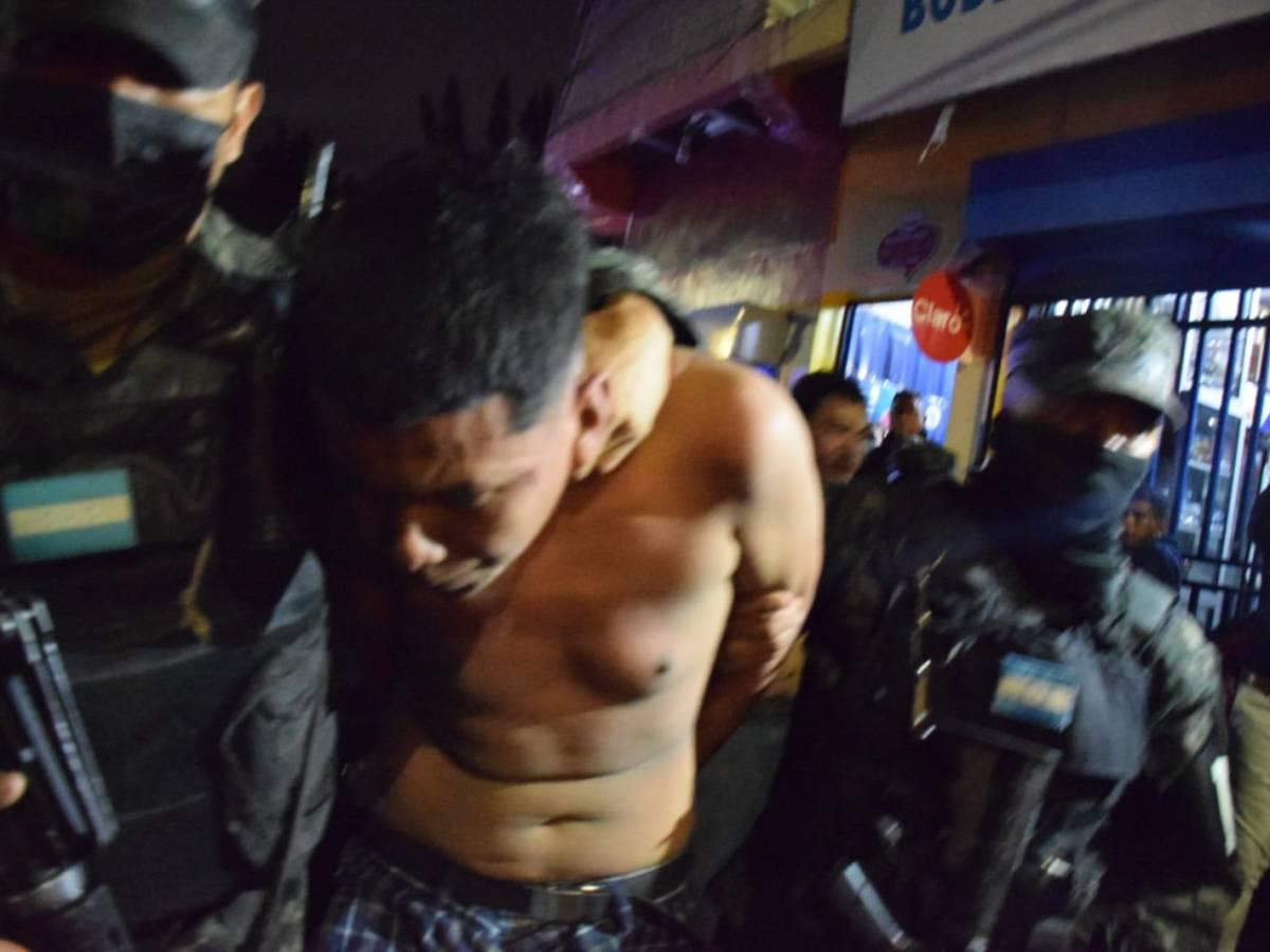 Liberan a 18 de los 20 detenidos por muerte de militar