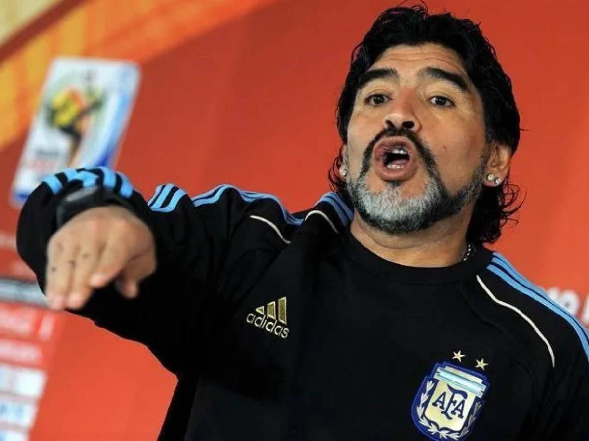 Mintió sobre operación a Maradona: nuevas revelaciones antes de su muerte