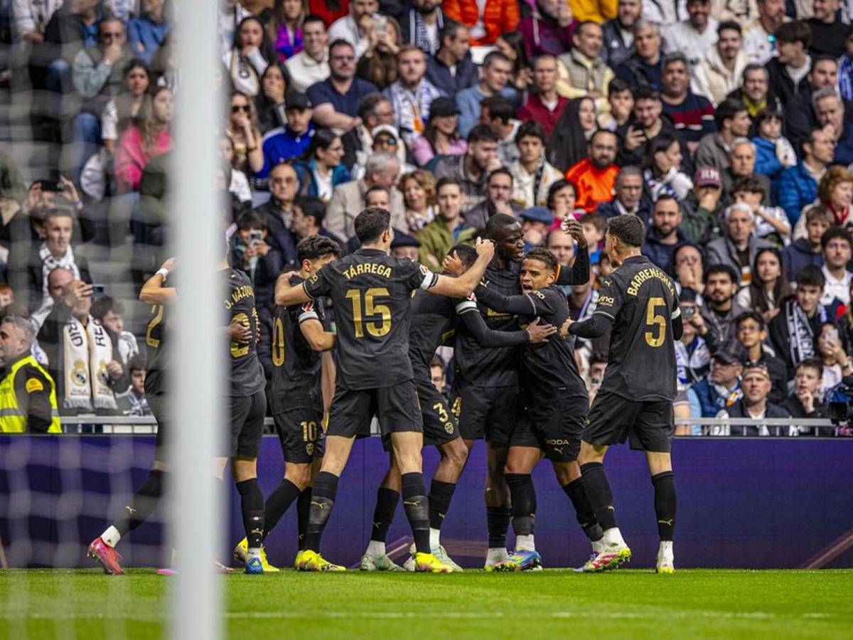Real Madrid recibe 'regalo' arbitral, Vinicius señalado y enfado de Mbappé