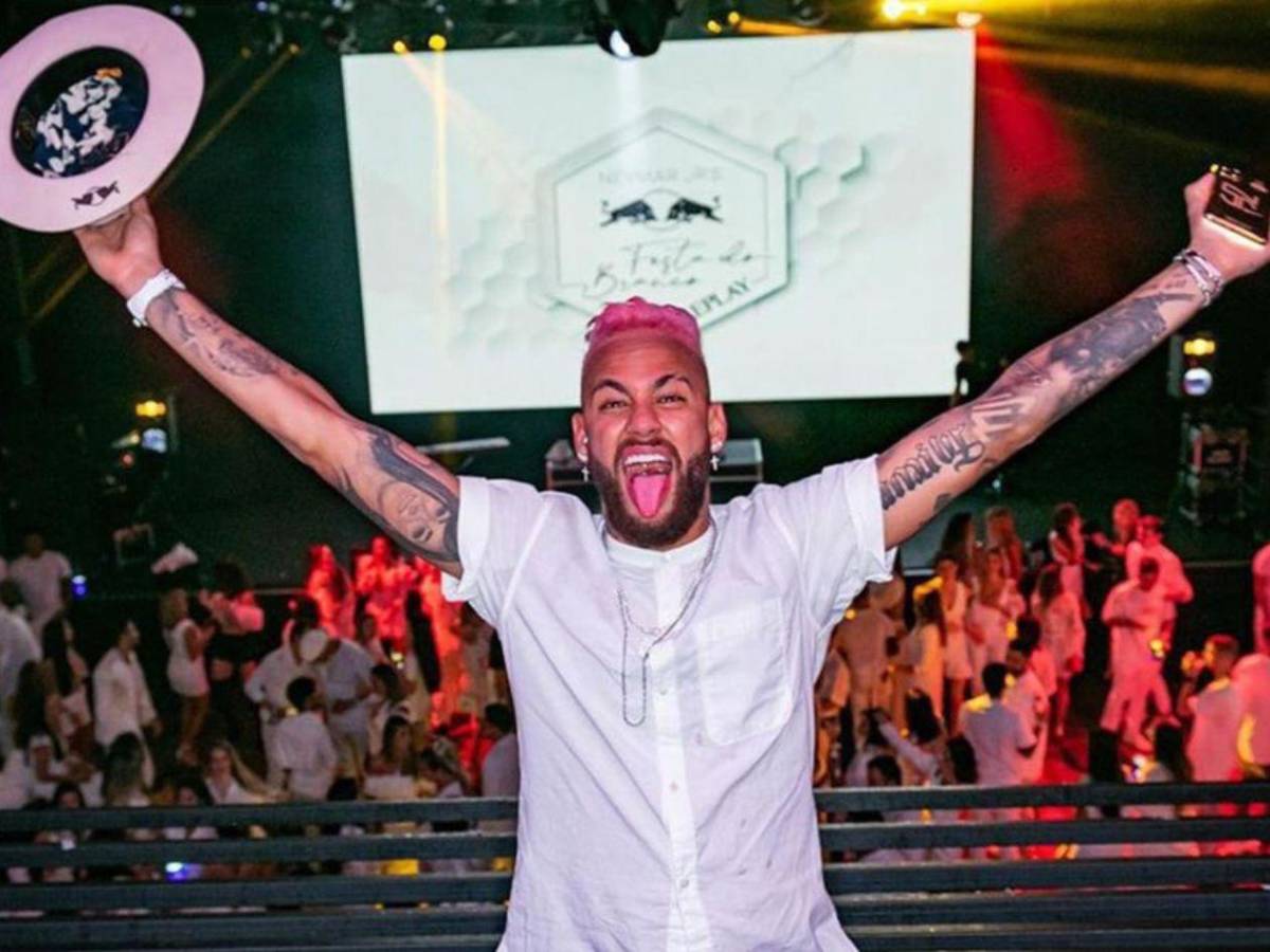 Neymar es demandado por ex empleada de una de sus mansiones en Brasil