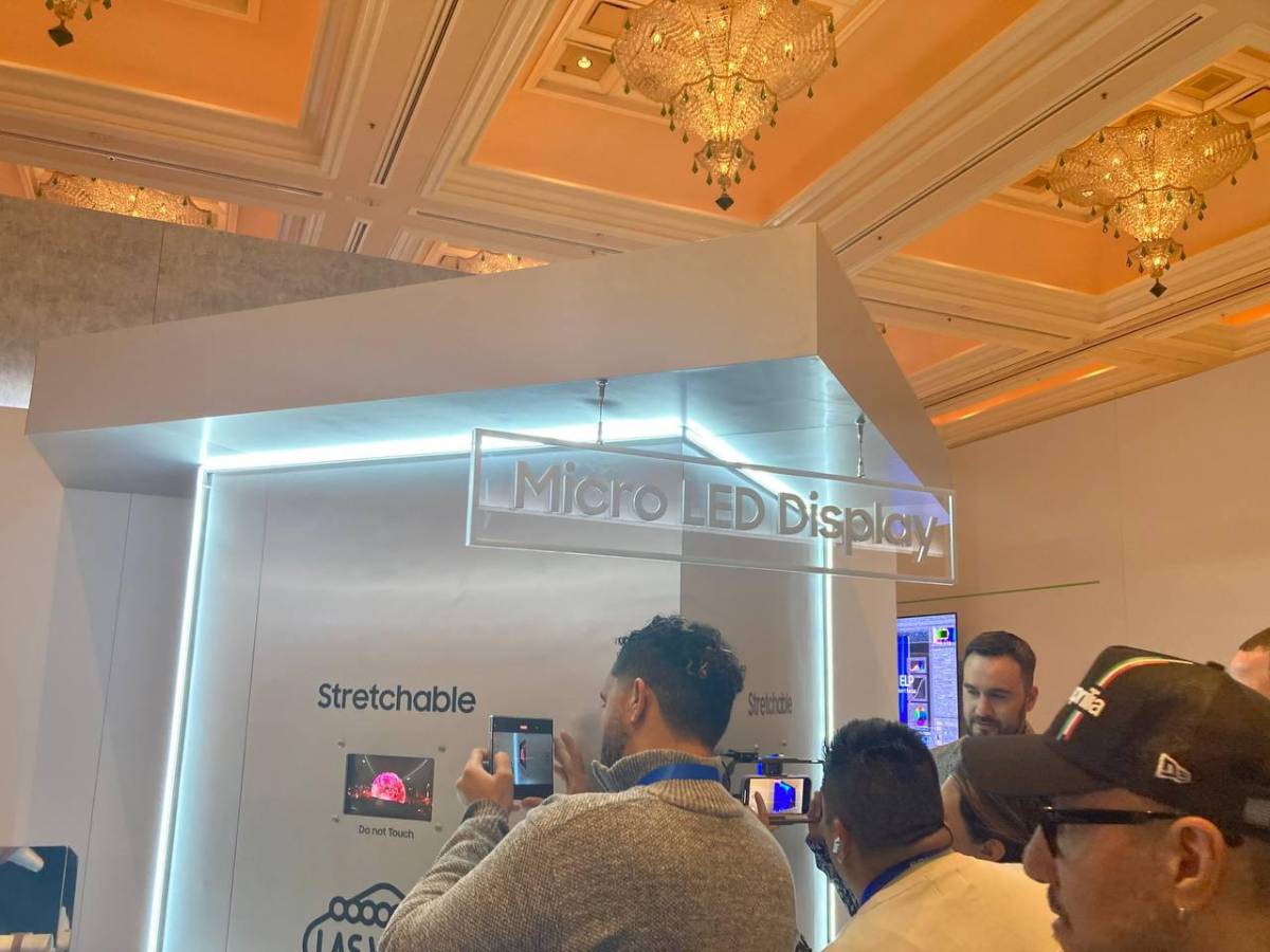Samsung sorprende en la CES 2025 con una pantalla extensible