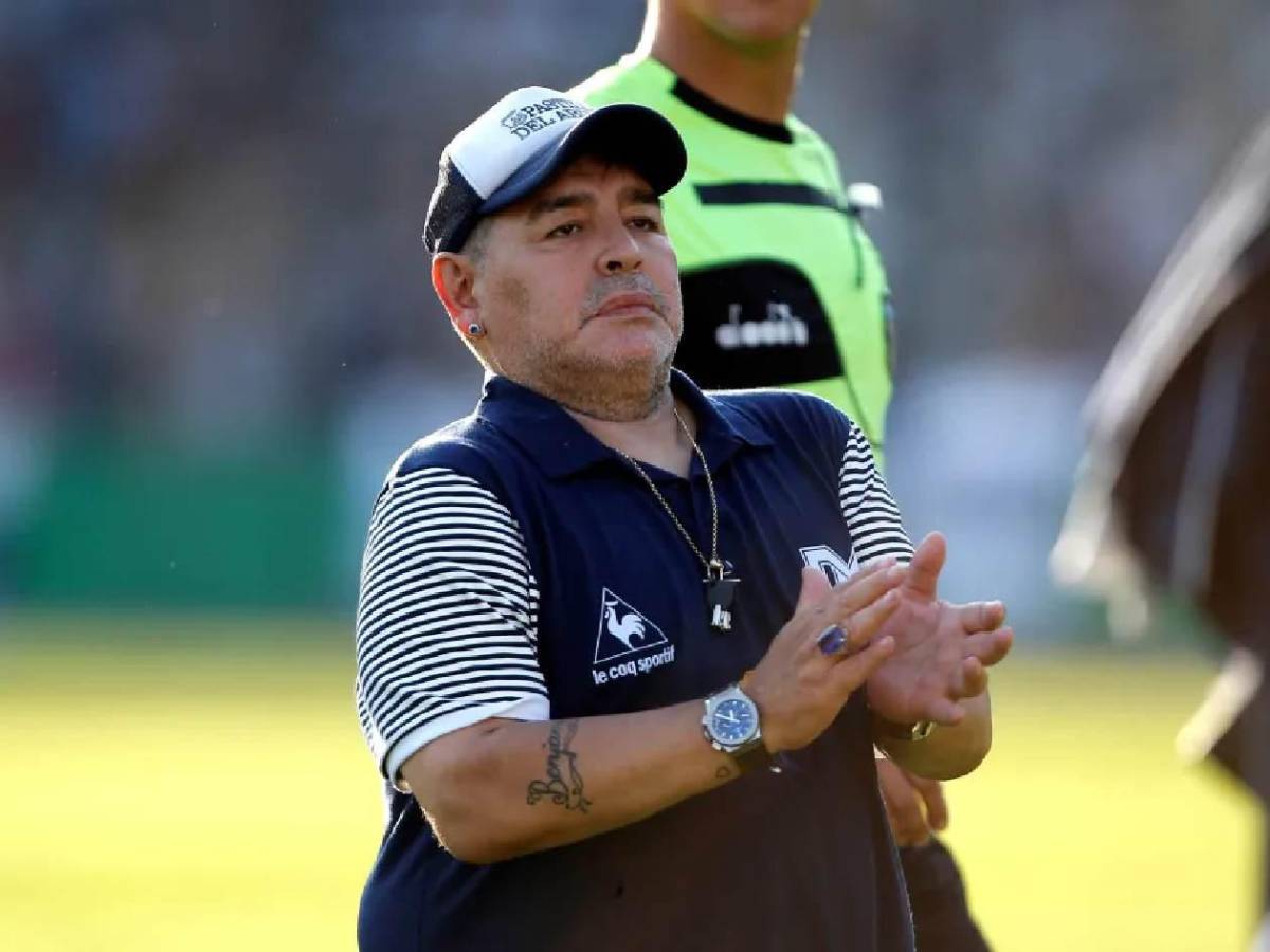Mintió sobre operación a Maradona: nuevas revelaciones antes de su muerte