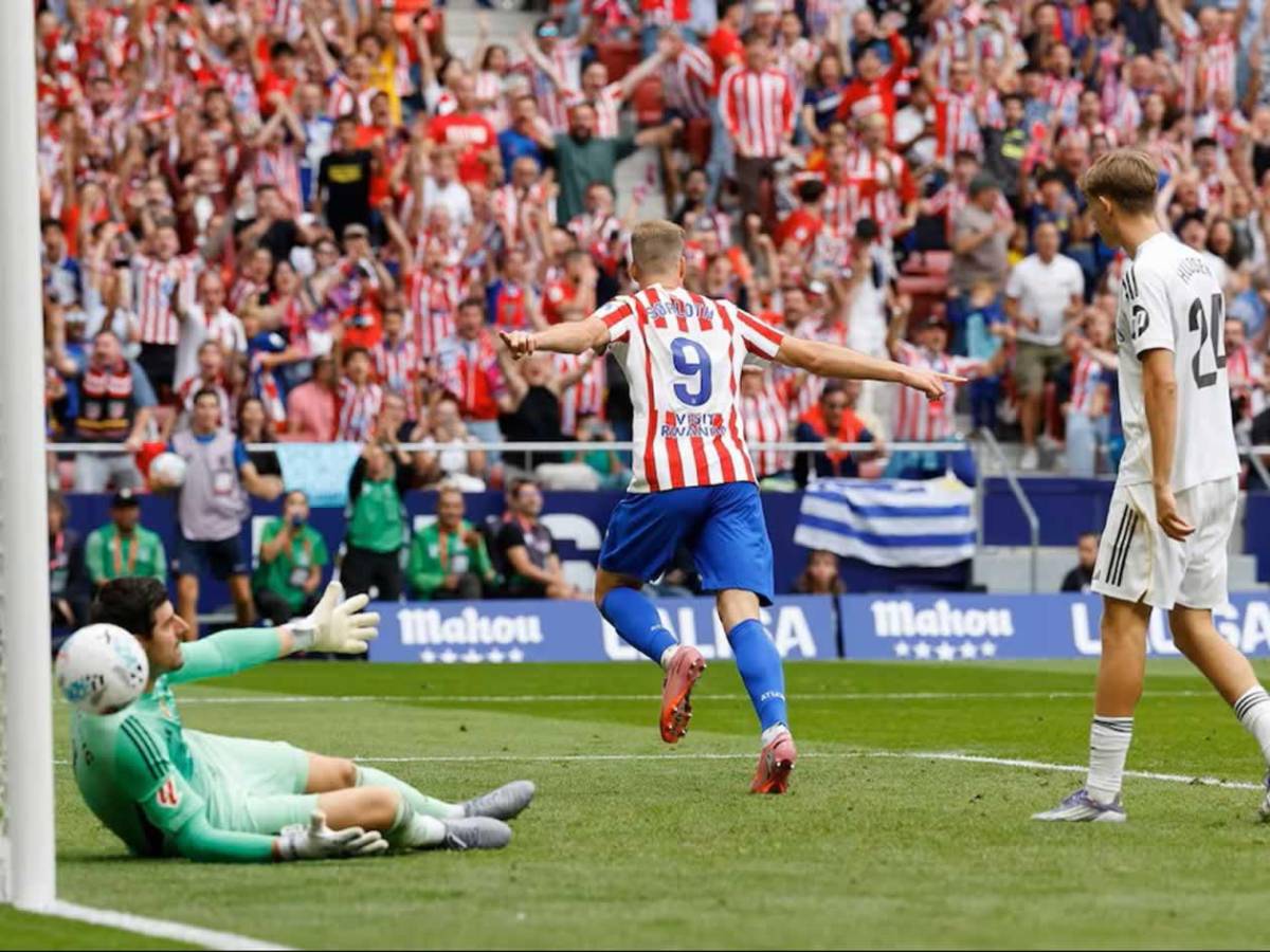 Vinicius con feo gesto, dolor del Real Madrid y llanto de Simeone en triunfo del Atlético