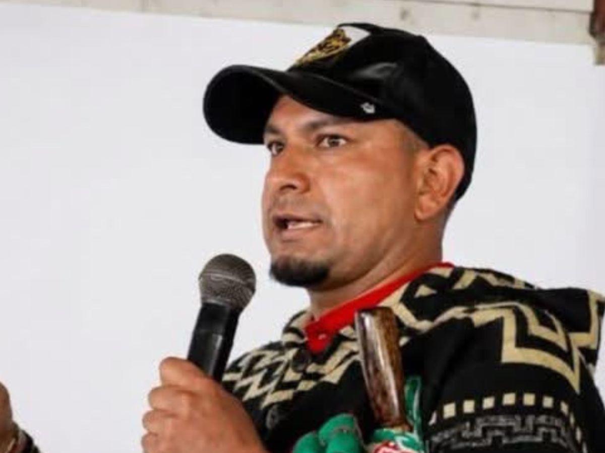 Sicarios acribillan a gobernador indígena dentro de un restaurante