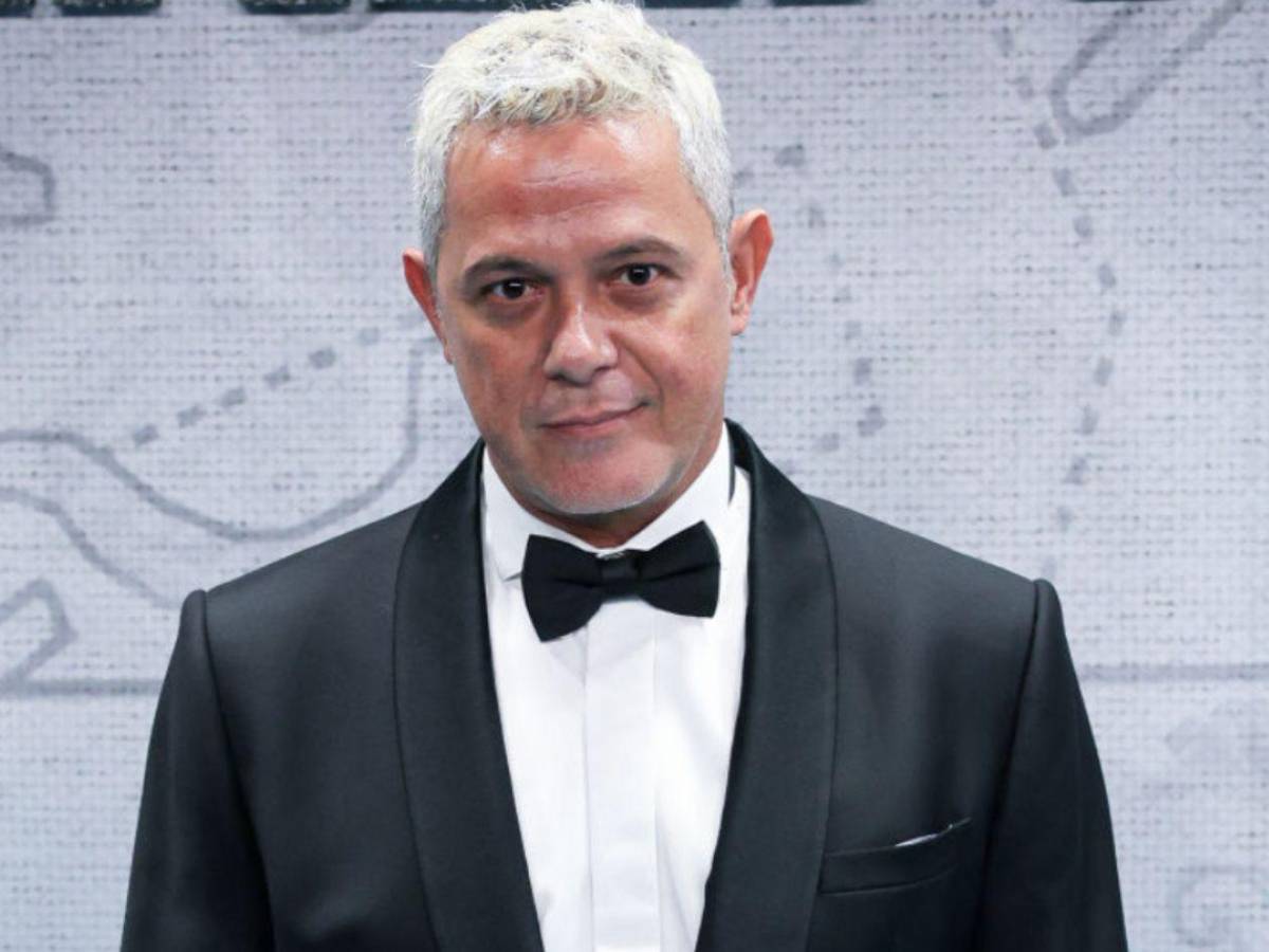 Alejandro Sanz llora muerte de dos seres queridos en tragedia de Santo Domingo