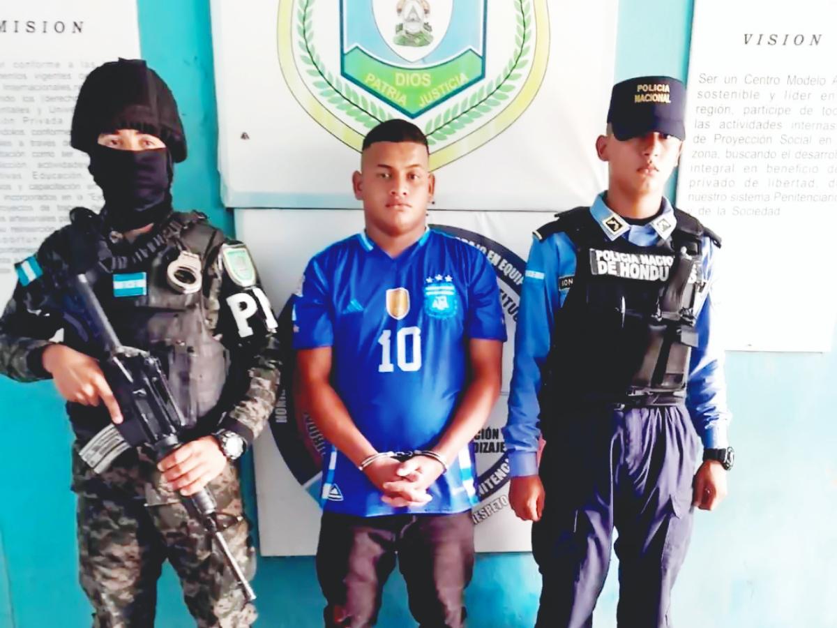 Dejan preso a implicado en muerte de universitario