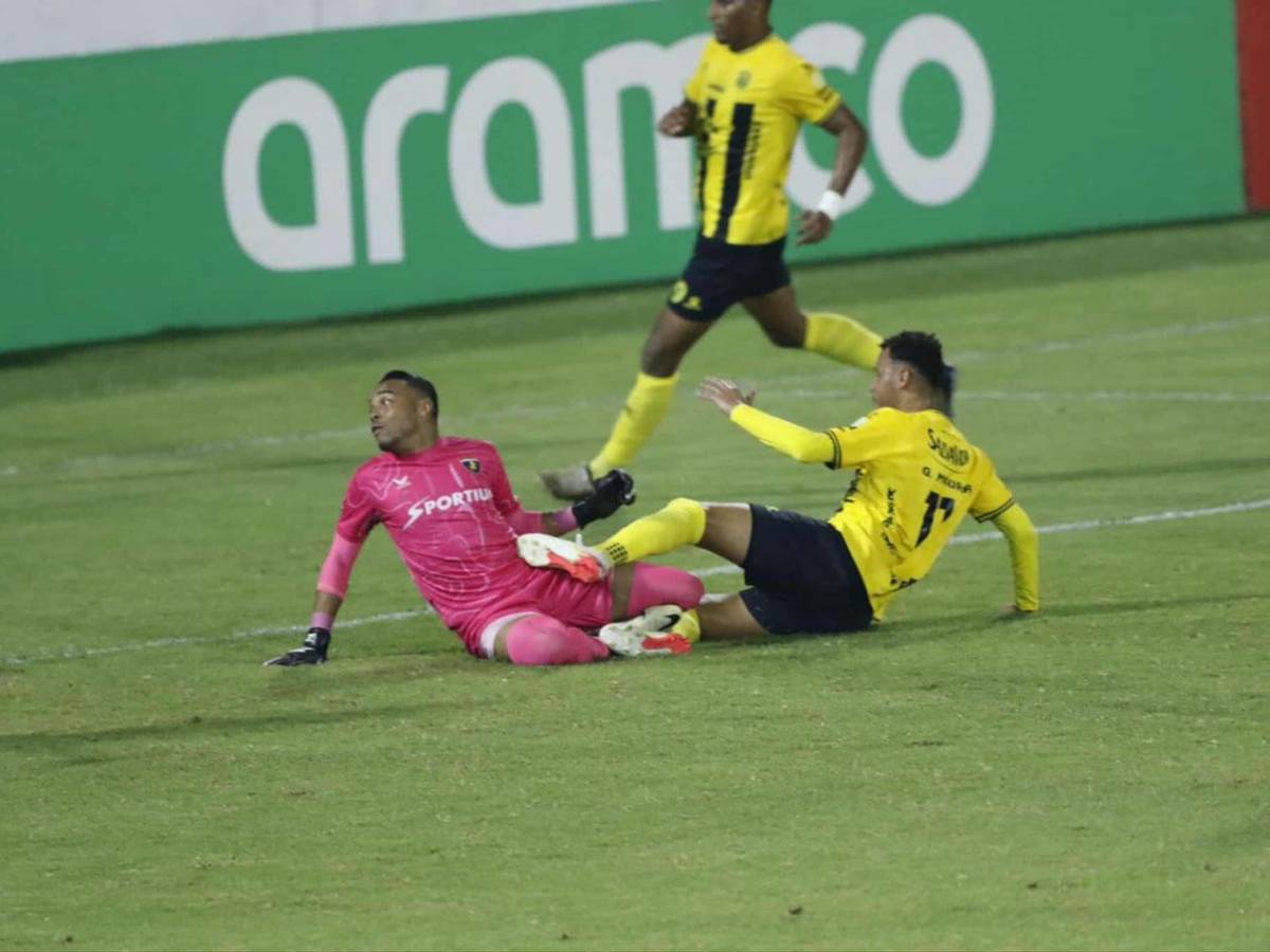 Decepción en el Real España, el villano, héroe, esposa de jugador y la chica del Plaza Amador