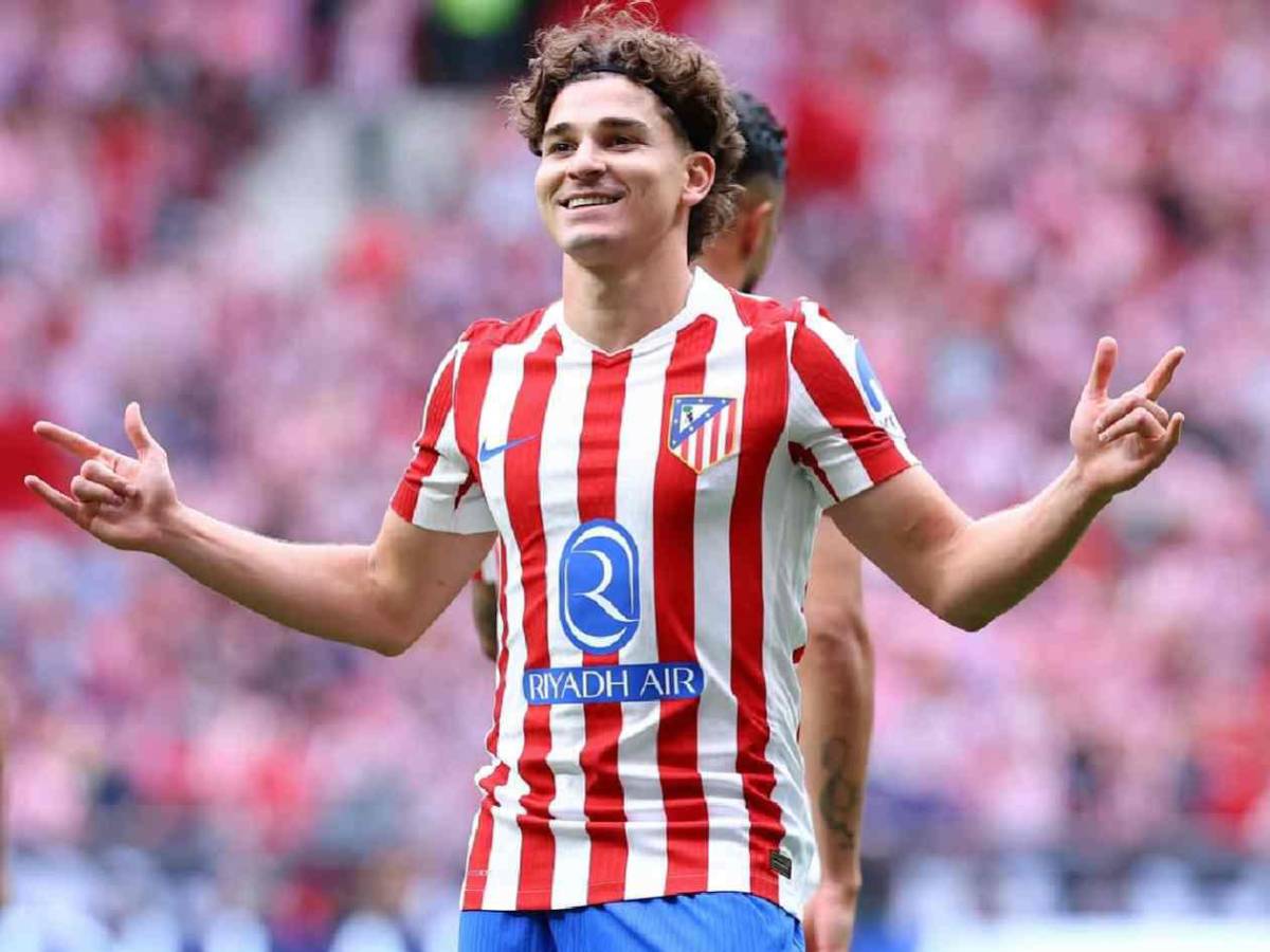 Barcelona quiere agitar el mercado: increíble oferta a Julián y revelan su postura