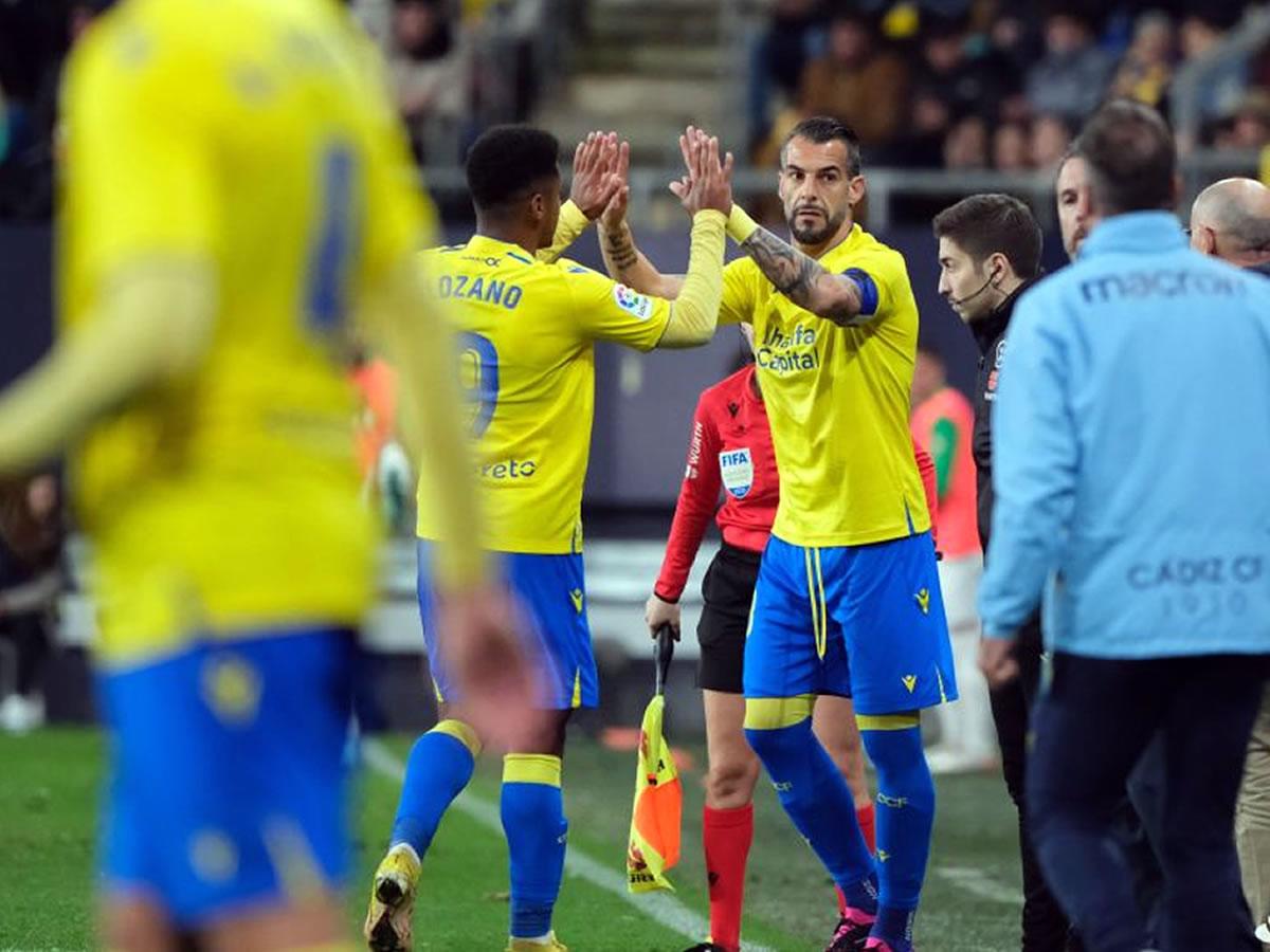 Cádiz no sale del descenso y ‘Choco‘ Lozano sigue sin marcar