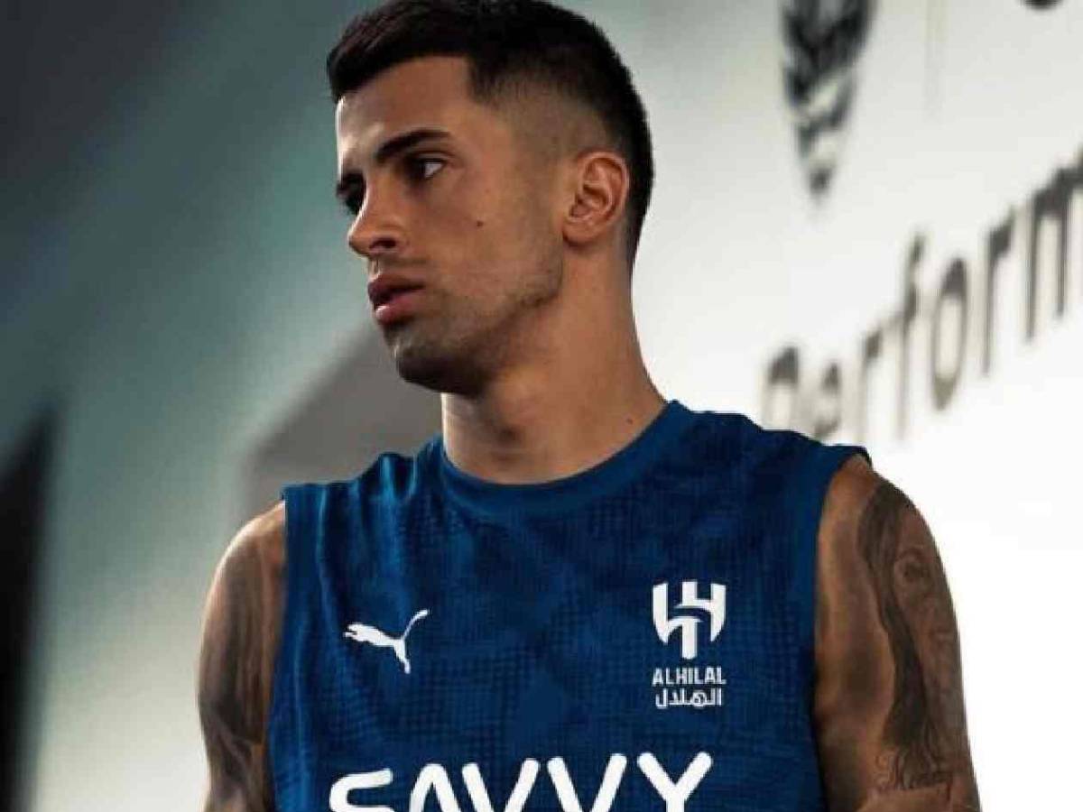 Se ofrece al Real Madrid, inesperada oferta a Vini y regresa al Barcelona