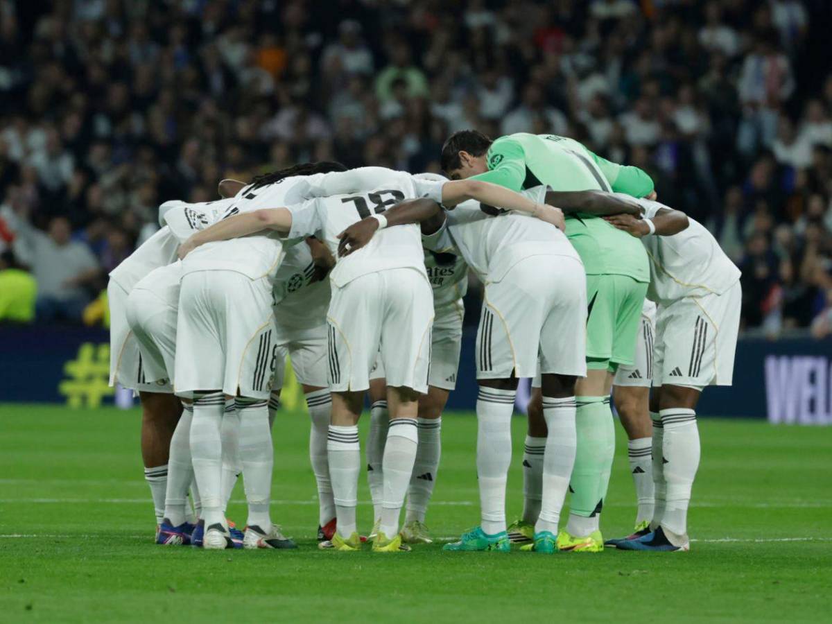 Real Madrid sufrió: jugador salió en camilla, silbidos a Vinicius y penal no pitado