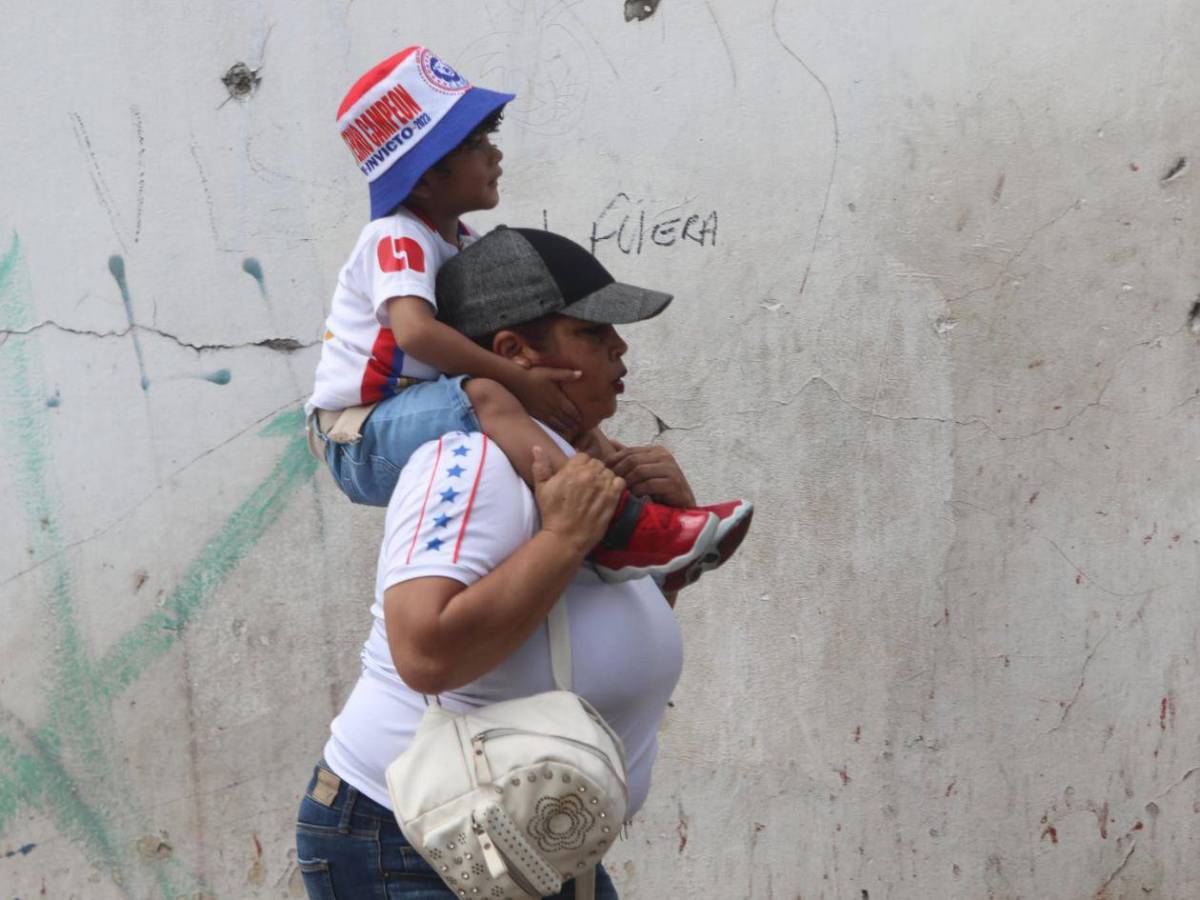 El ambiente que se vivió en la previa del Olimpia-Motagua del Apertura 2025
