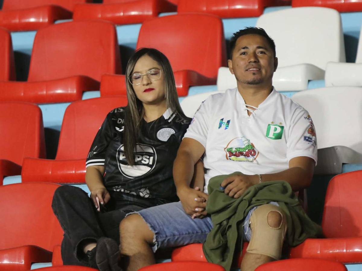 Festejos de Motagua, el jugador señalado en Platense y el descuido de bella chica