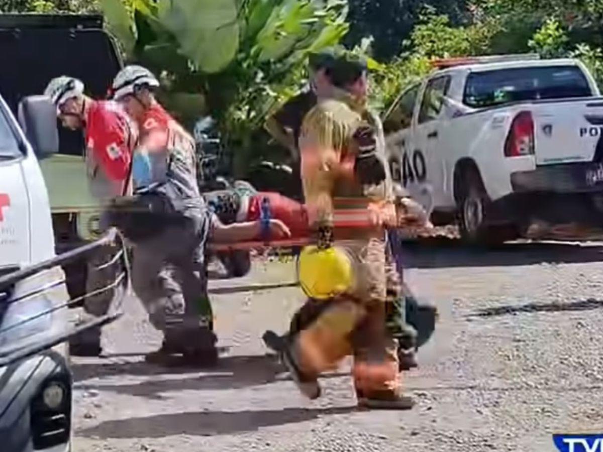 Dos muertos y decenas de heridos deja fatal accidente de autobús en Costa Rica
