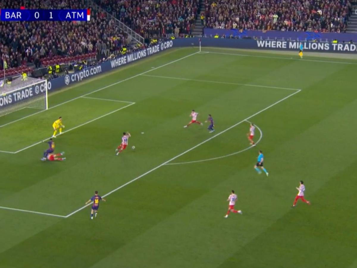 Atlético pega primero, penal no pitado al Barcelona e incidente previo al partido