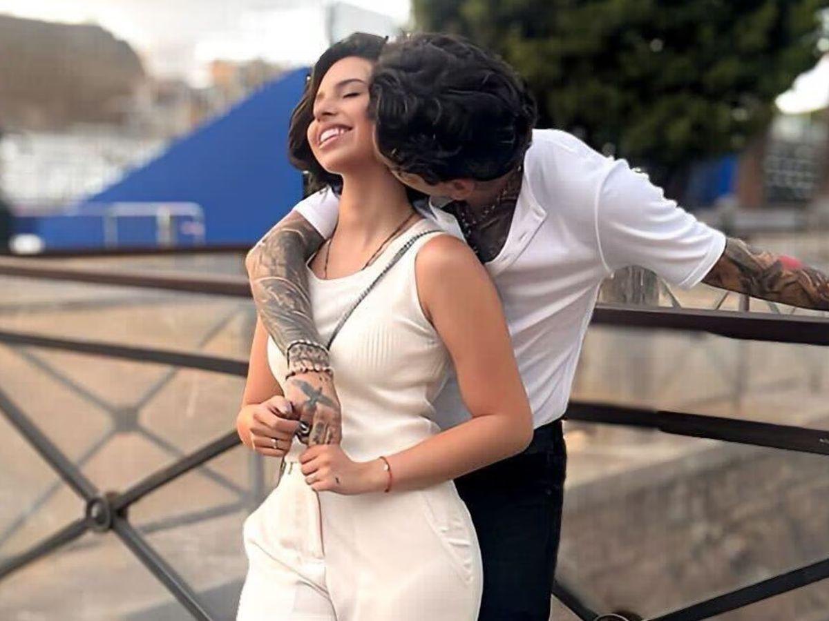 Ángela Aguilar tendría dos meses de embarazo