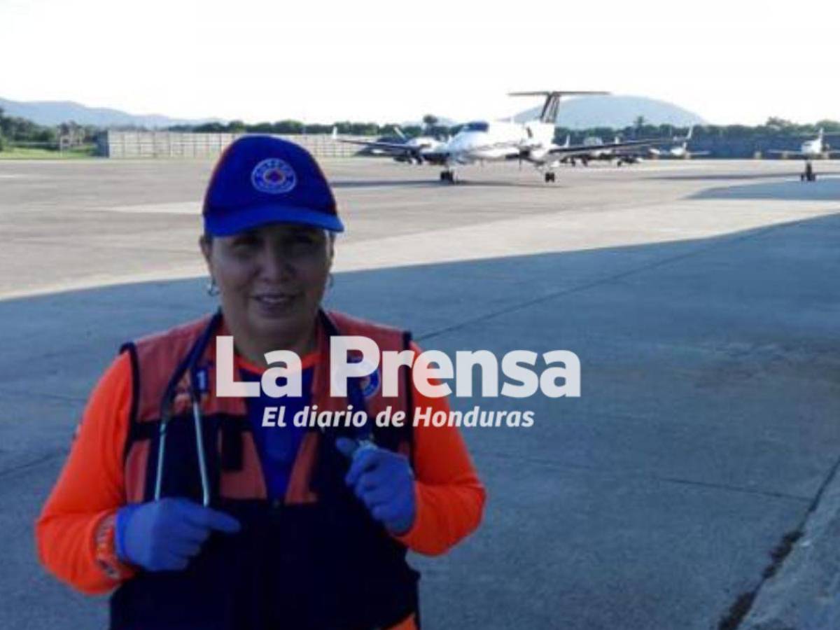 ¿Quién es la mujer que atendió el parto de la bebé que nació dentro de un carro en San Pedro Sula?