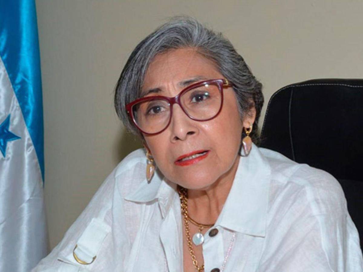 Maribel Espinoza a Luis Zelaya: “No me transporto en vehículos del gobierno”