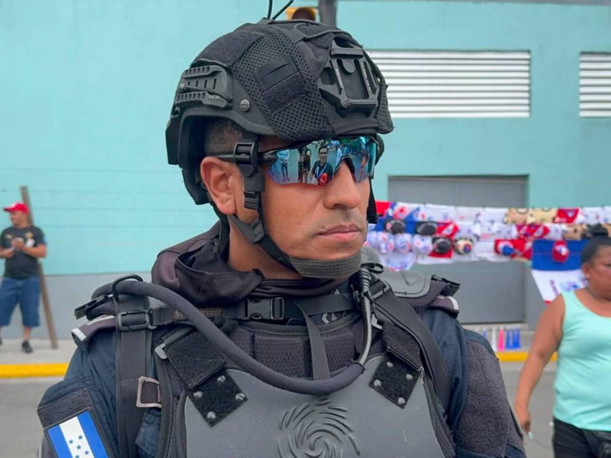 Policía Nacional suma a sus filas a recordado exgoleador del fútbol de Honduras