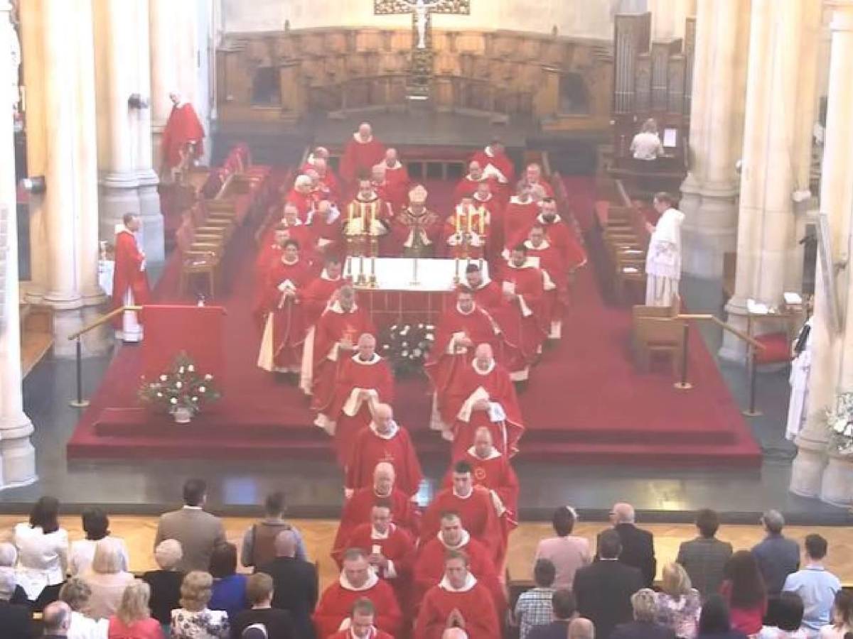 Ganaba un dineral, dejó el fútbol y sorprendió al convertirse en sacerdote