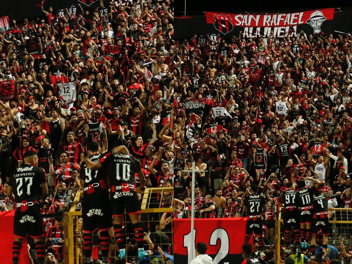 Los futbolistas del Alajuelense festejaron el bicampeonato de la Copa Centroamericana con los aficionados.
