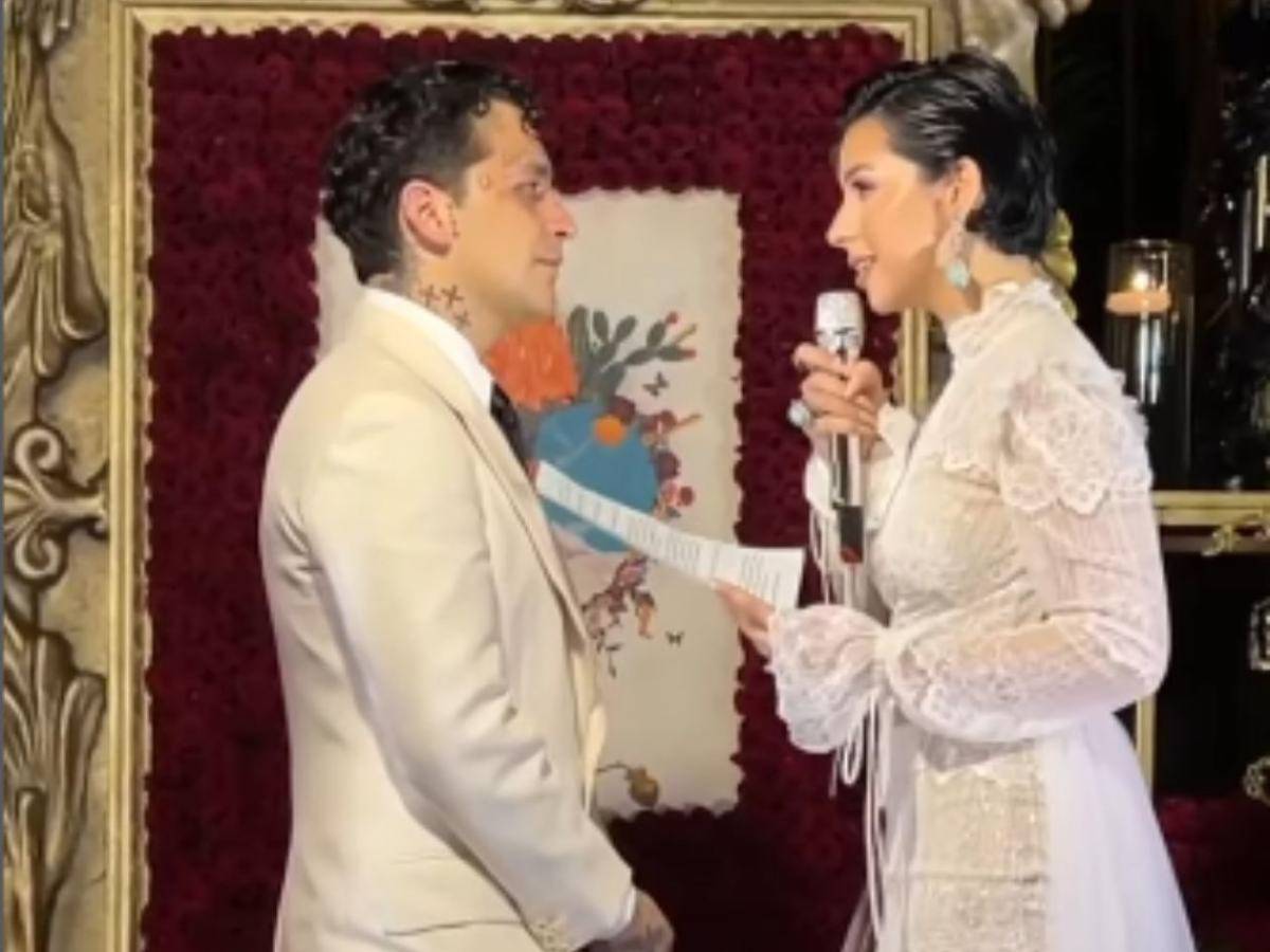 ¿Christian Nodal no quiere tener hijos con Ángela Aguilar? Esto dijo