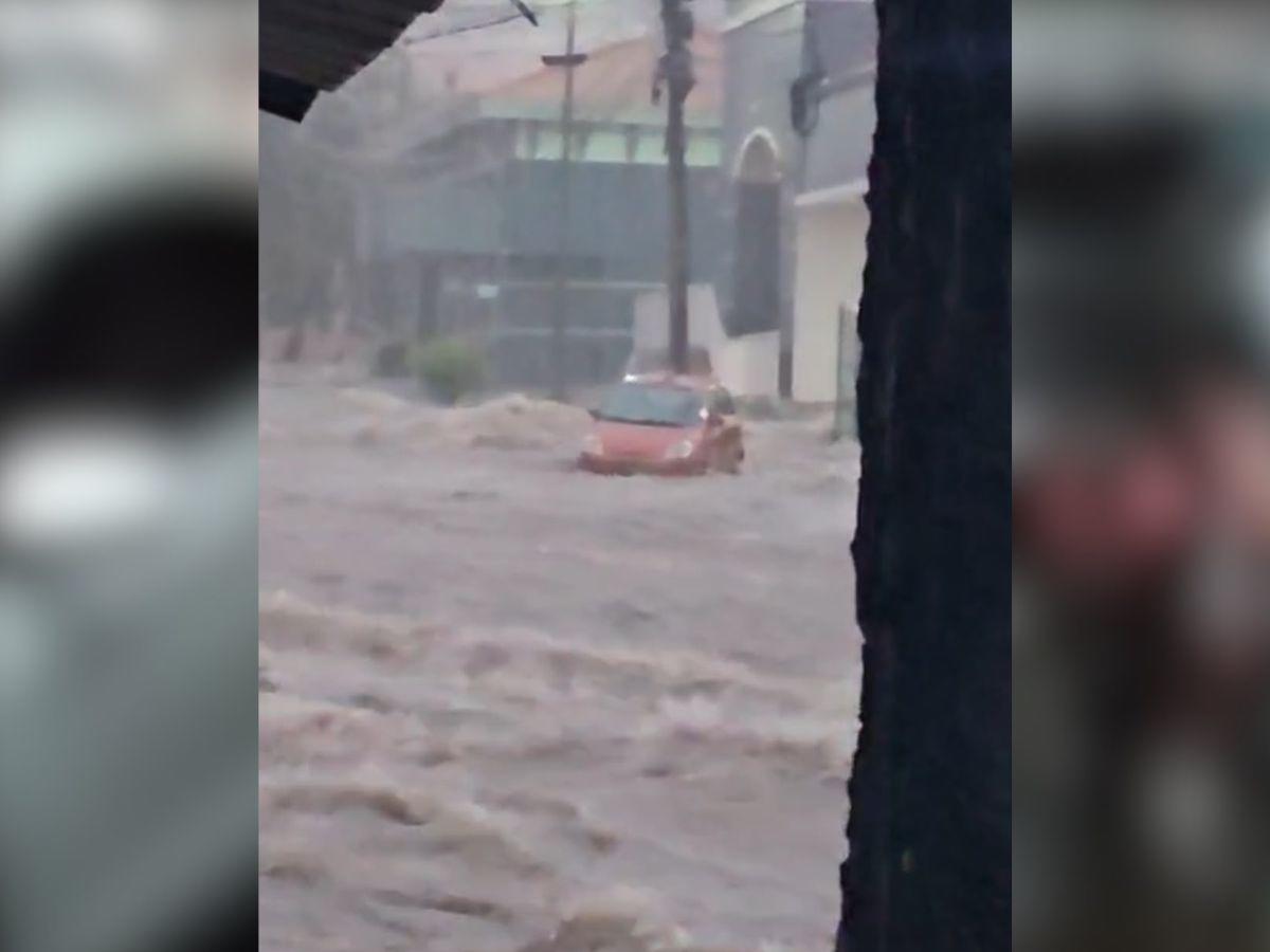 Tormenta desata caos e inundaciones en San Pedro Sula