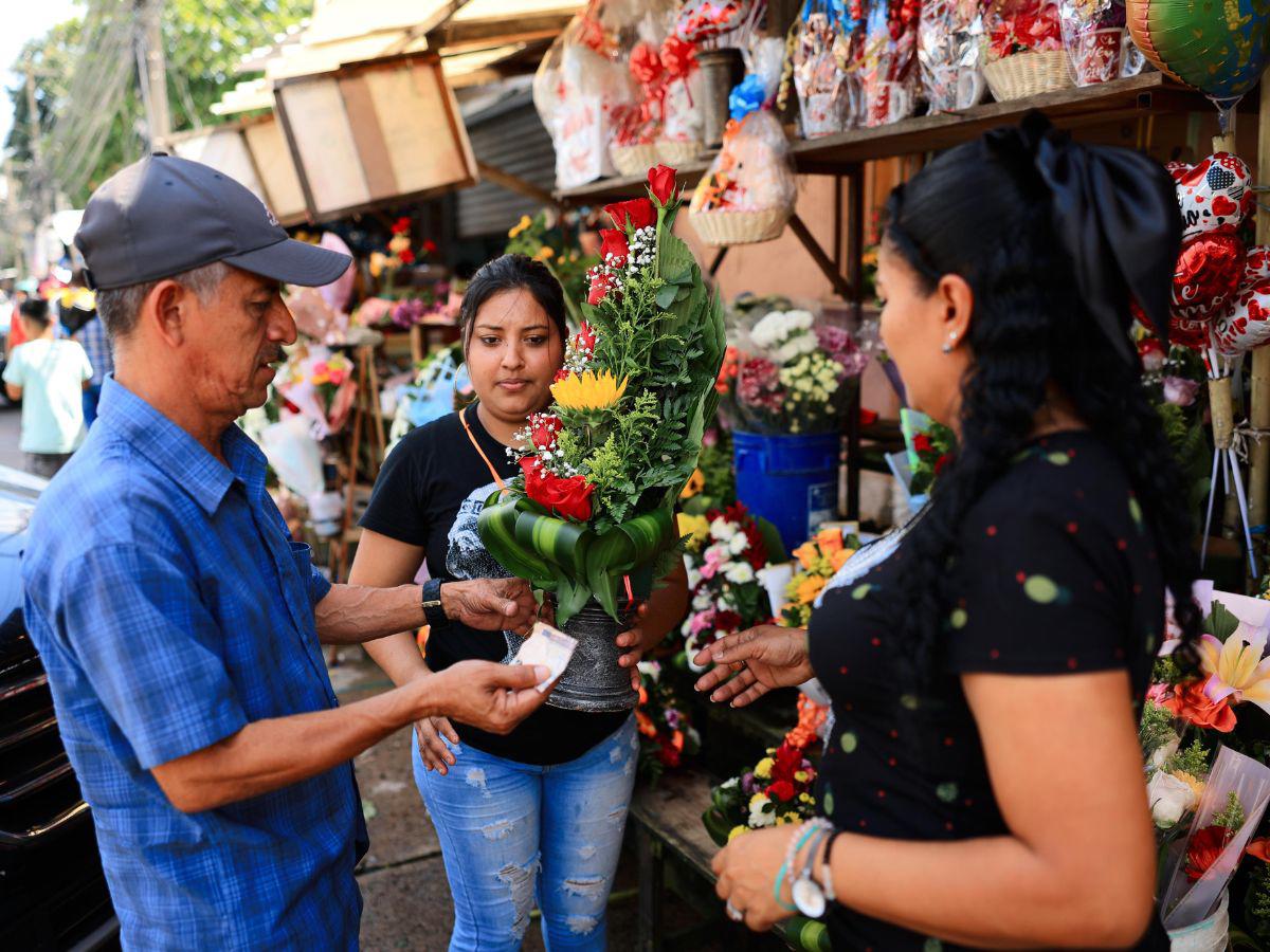 Sampedranos abarrotan el Guamilito por San Valentín