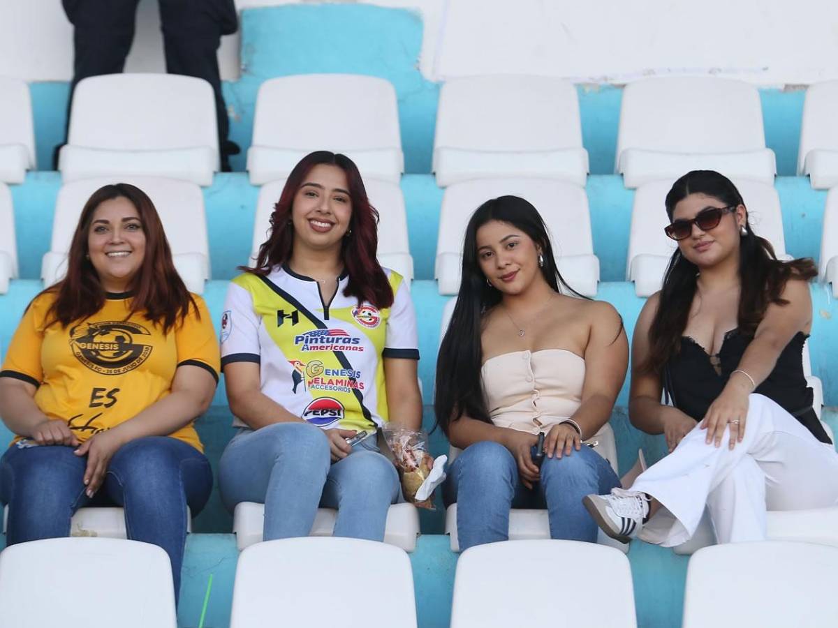 Pelea entre jugadores de Real España, festejo de Génesis y las chicas