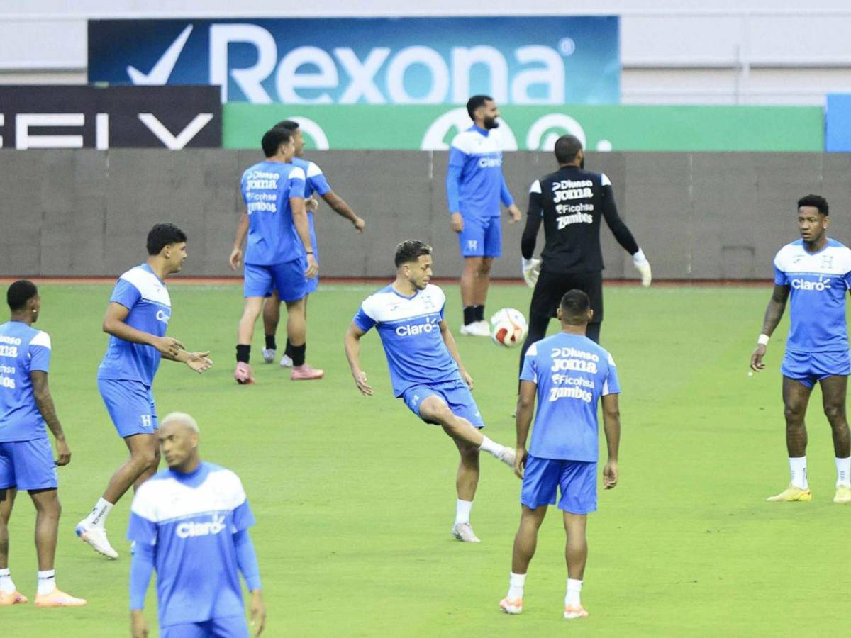 Honduras con buena noticia ante Costa Rica, ¿quién es la famosa chica de negro?