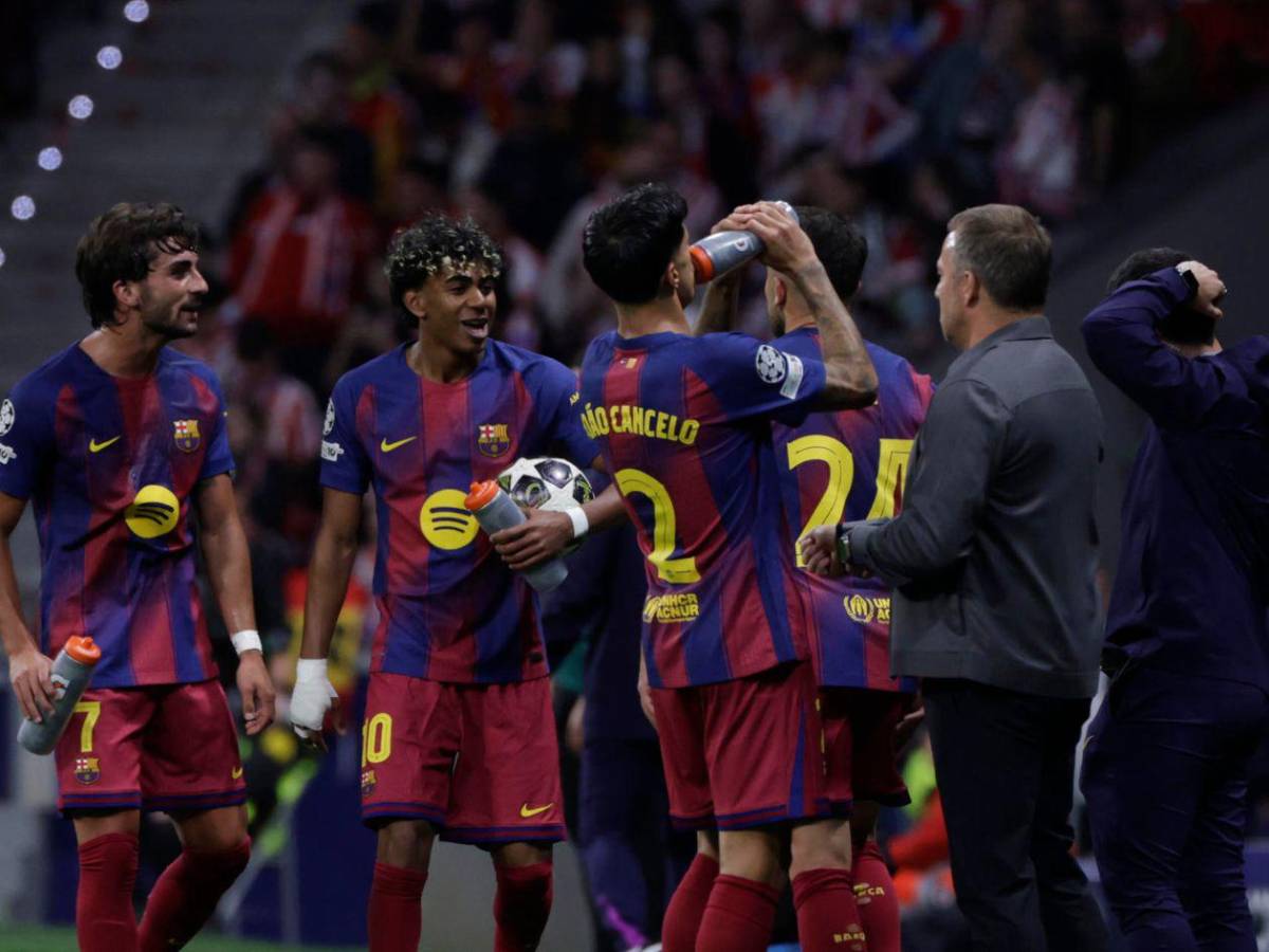 Barcelona comienza cambios en su plantilla y confirma la salida de un delantero