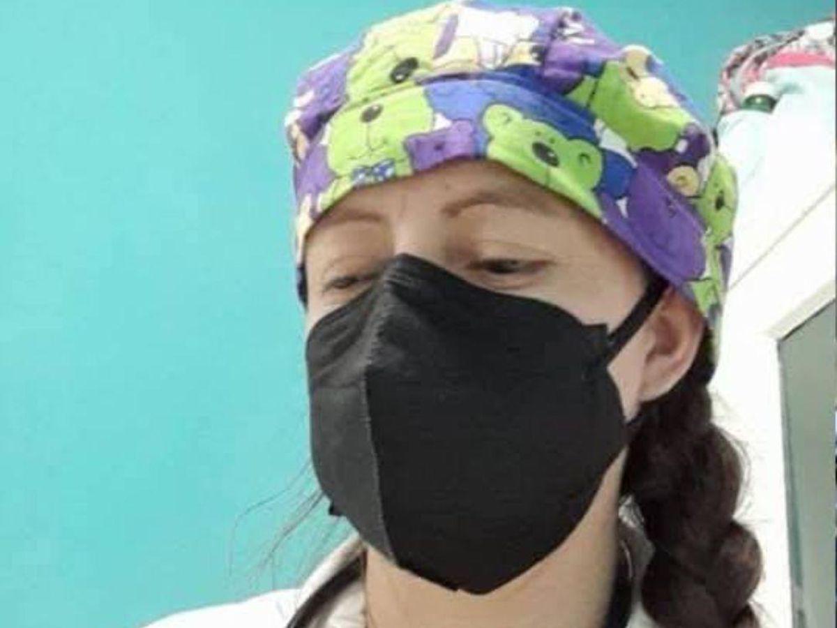 ¿Quién es la doctora hondureña que protestó en traje de baño?