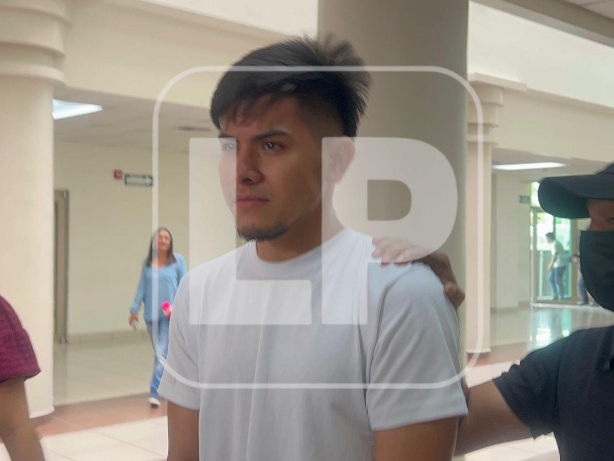 Con sonrisa en el rostro: así llegó a los juzgados el acusado de asesinar a Katherine Fuentes