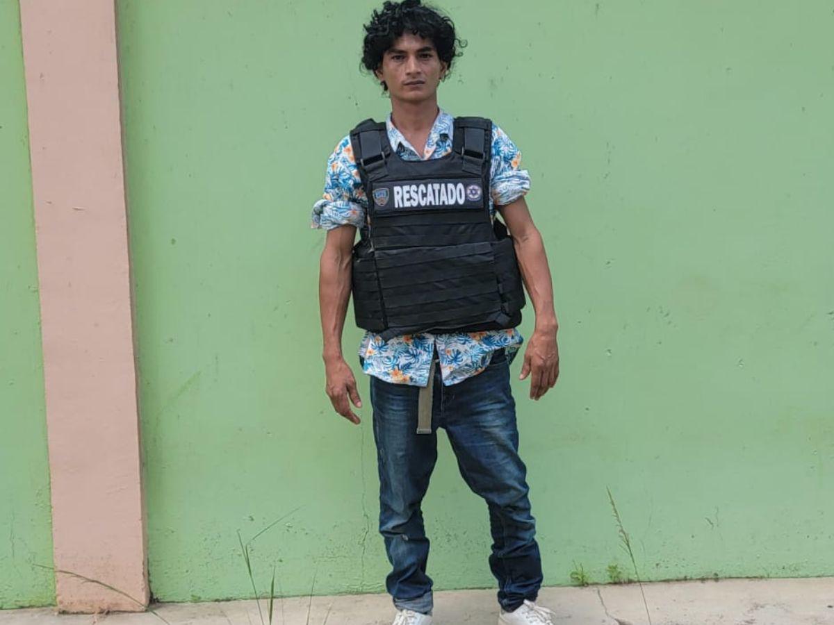 Joven se mancha de tinta roja y finge su secuestro para exigir L 600 mil a su hermana en EE UU